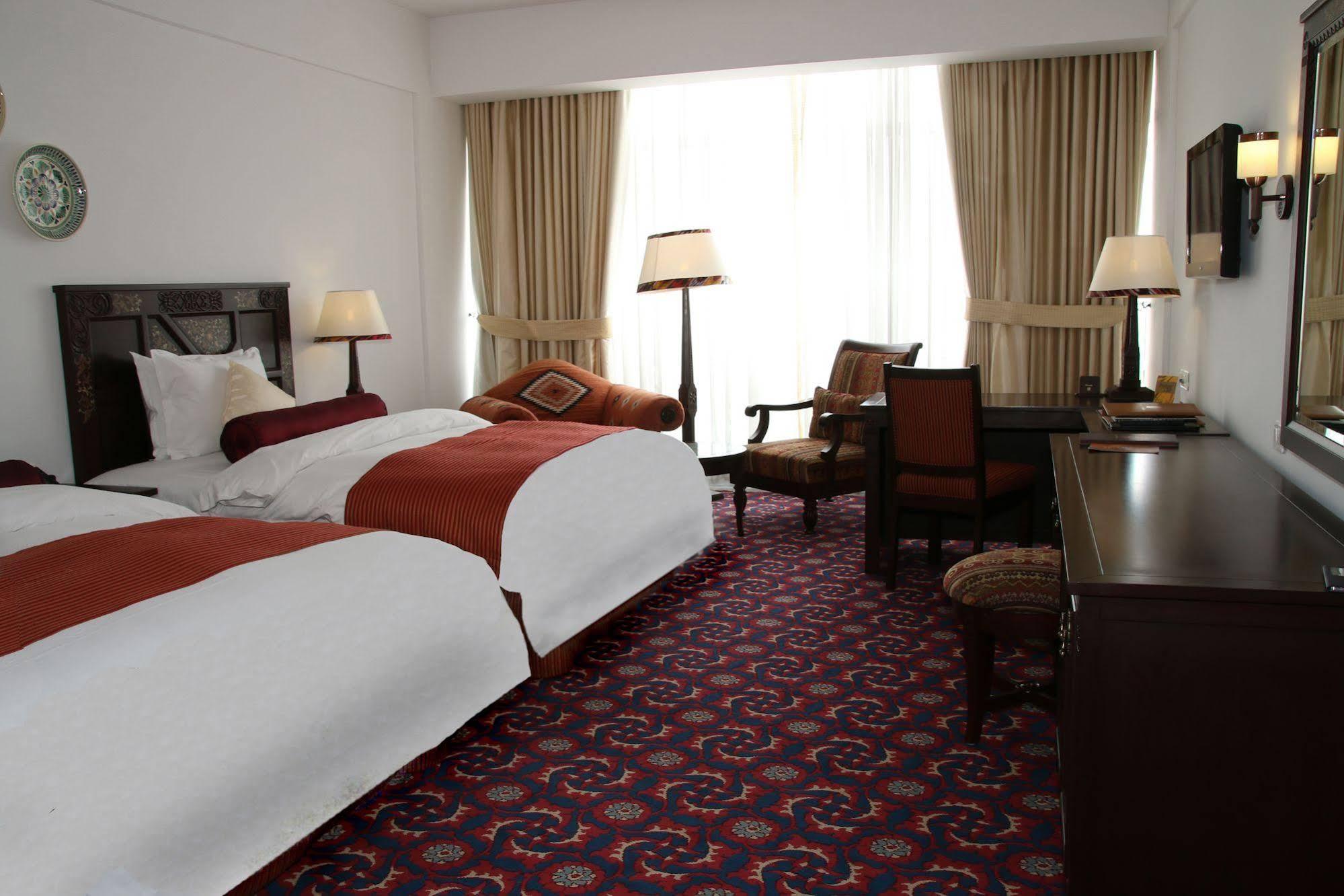 Dushanbe Serena Hotel Екстер'єр фото