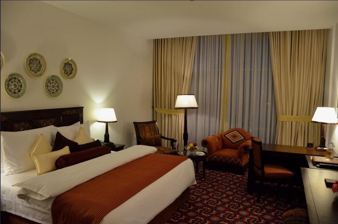 Dushanbe Serena Hotel Екстер'єр фото