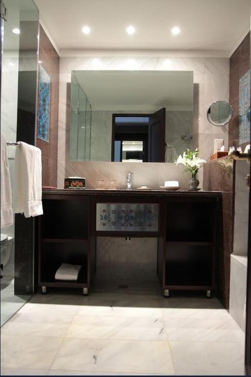 Dushanbe Serena Hotel Екстер'єр фото