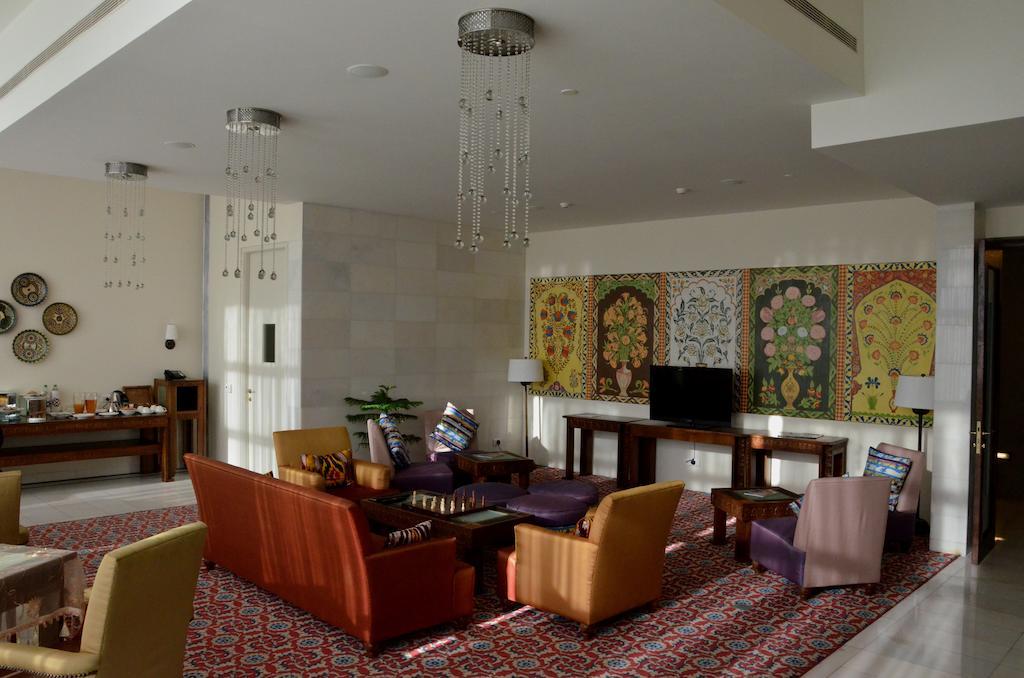 Dushanbe Serena Hotel Екстер'єр фото