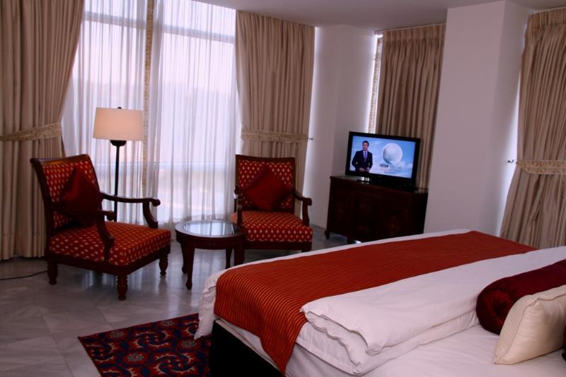 Dushanbe Serena Hotel Екстер'єр фото