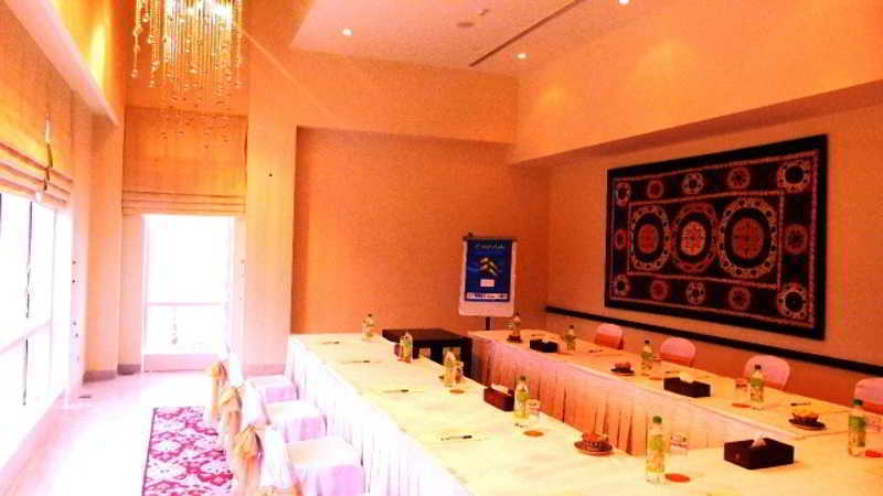 Dushanbe Serena Hotel Екстер'єр фото