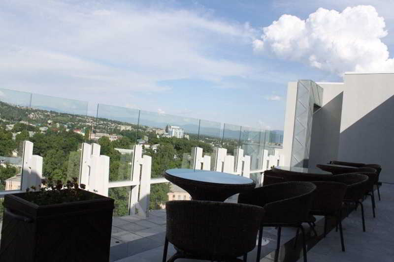 Dushanbe Serena Hotel Екстер'єр фото