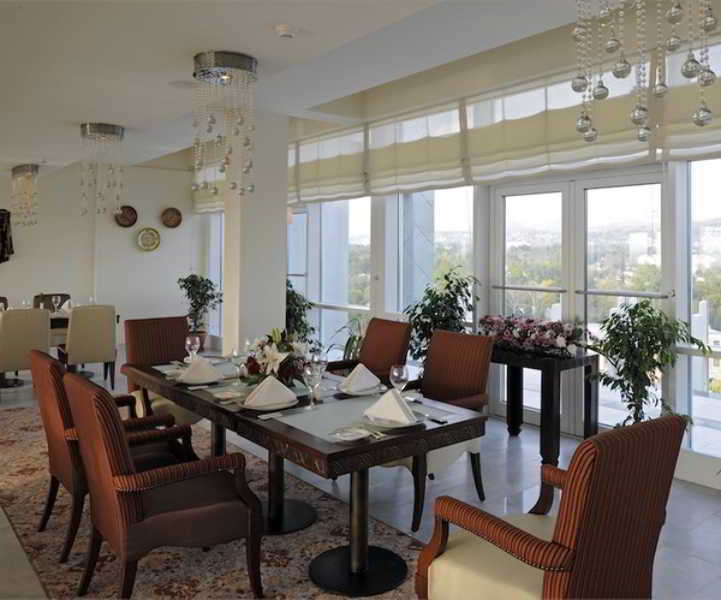 Dushanbe Serena Hotel Екстер'єр фото