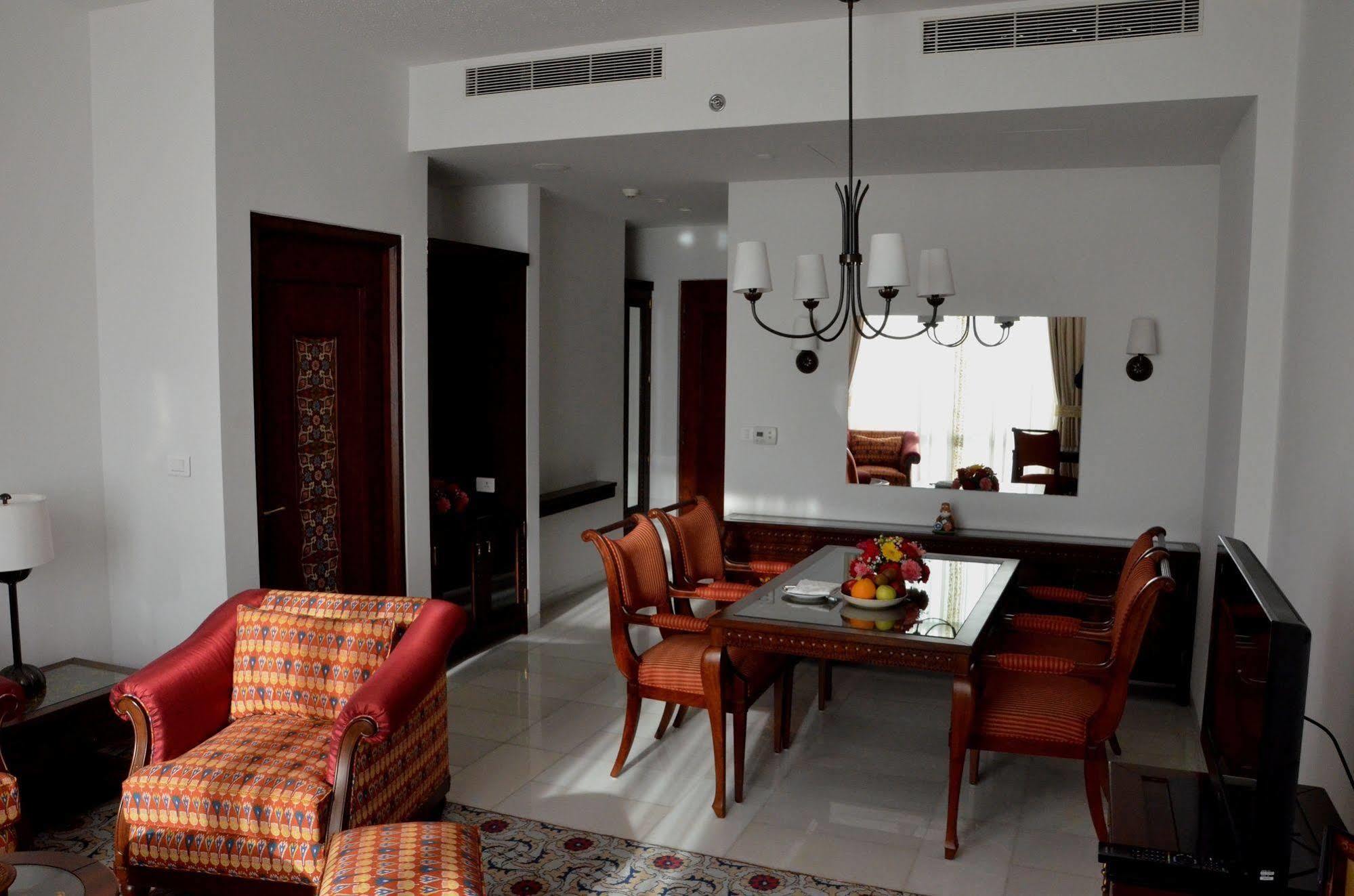 Dushanbe Serena Hotel Екстер'єр фото