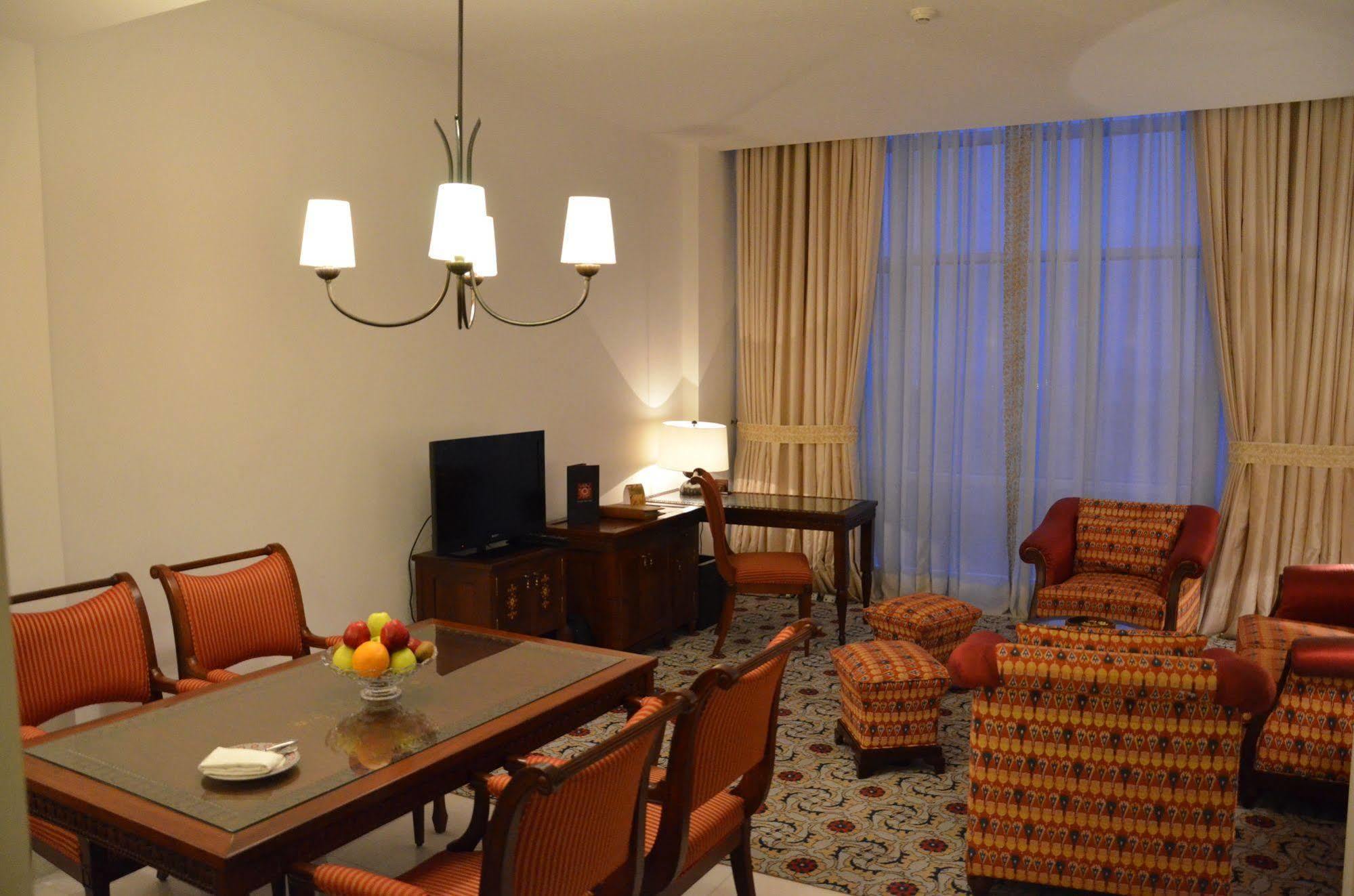 Dushanbe Serena Hotel Екстер'єр фото