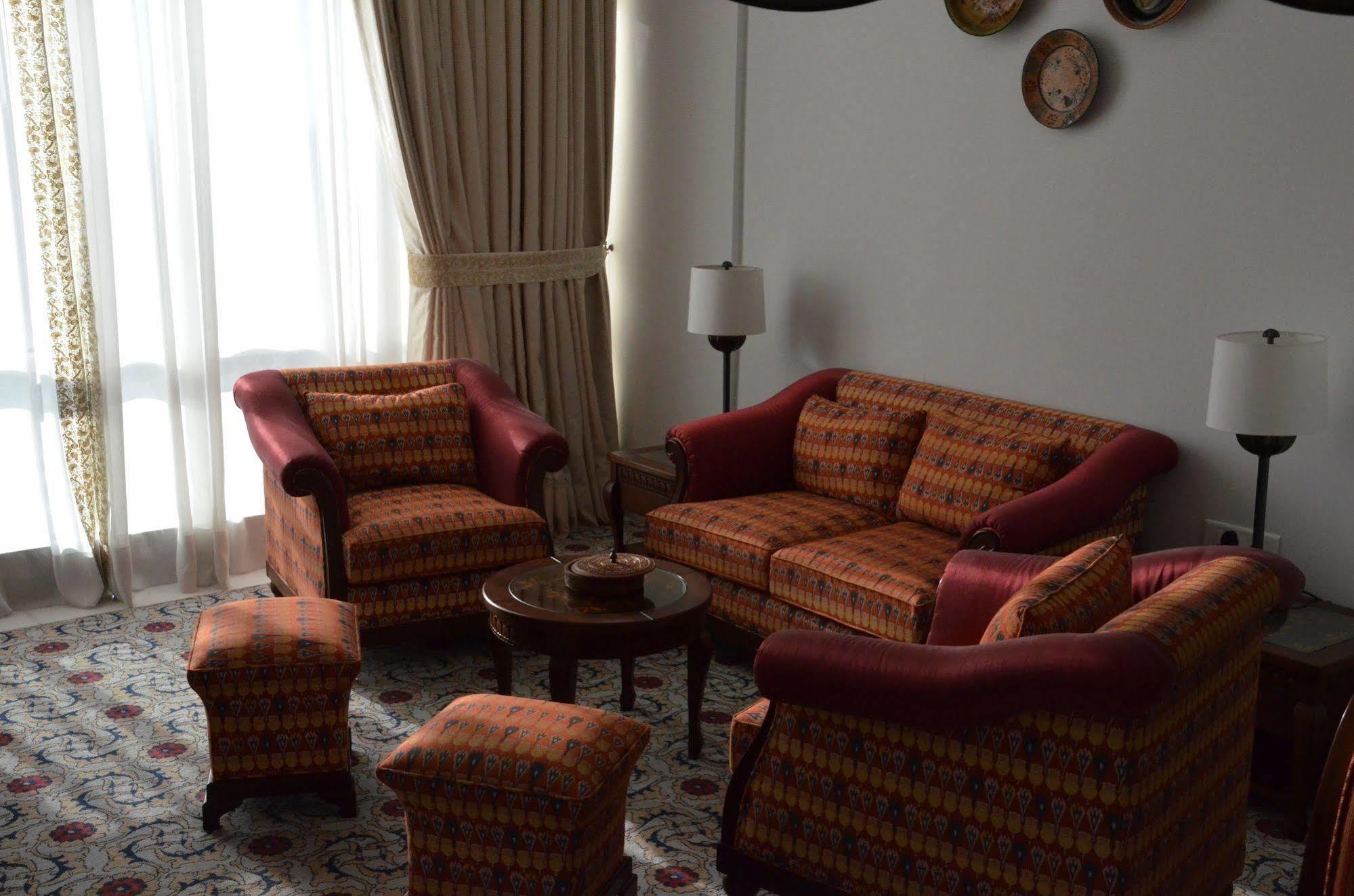 Dushanbe Serena Hotel Екстер'єр фото